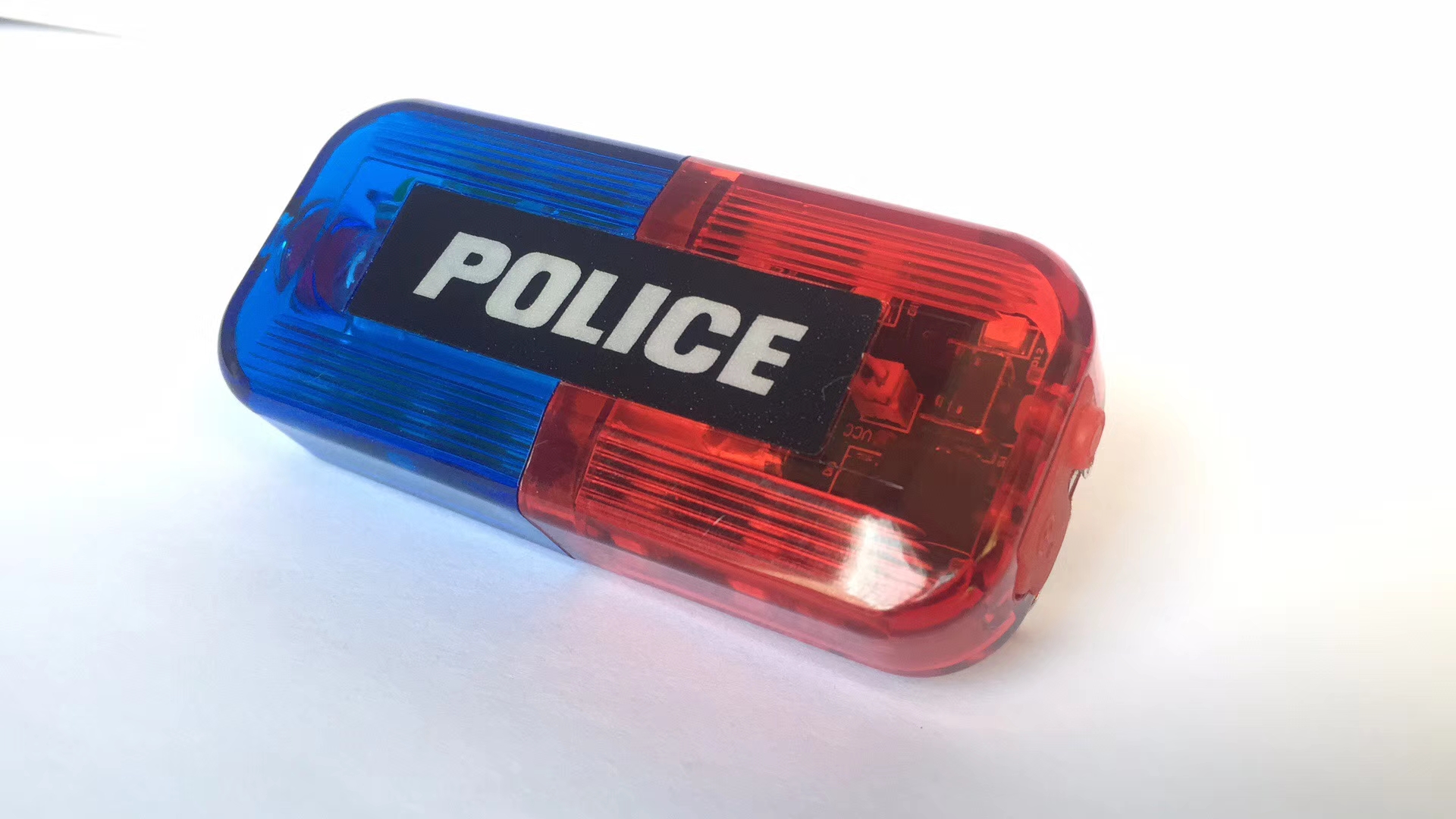 交警裝備廠家分析警示燈應用原理